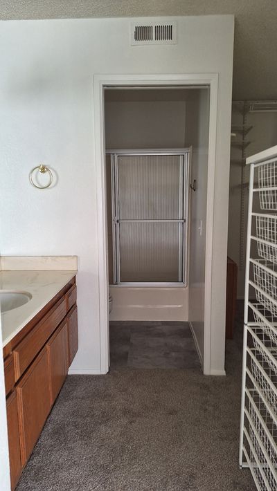 Primary bath entry